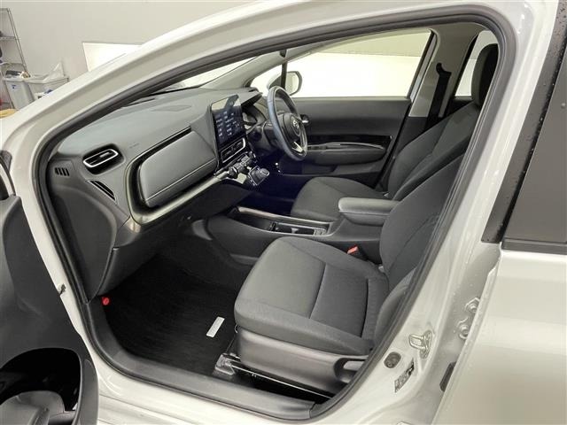 Toyota AQUA 2021 8274311-2
