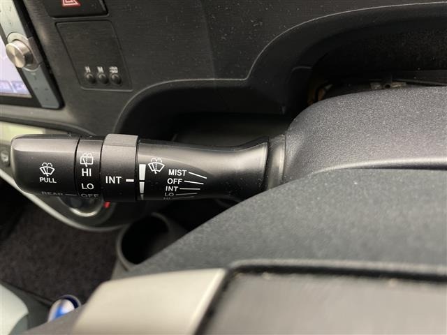 Toyota AQUA 2012 8274318-10