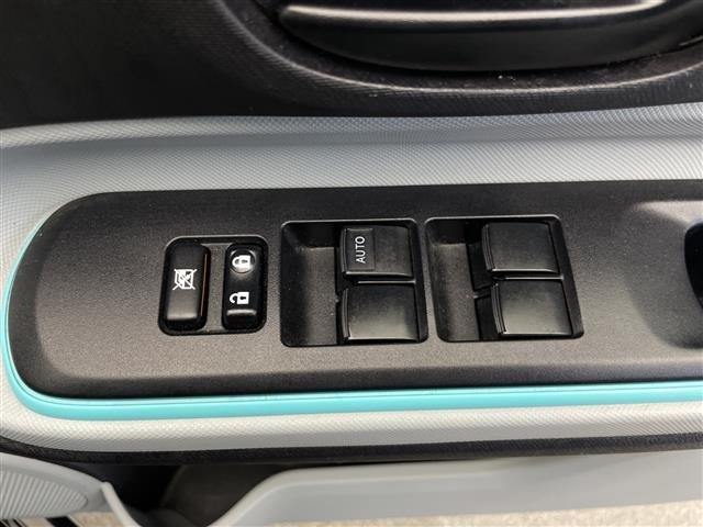 Toyota AQUA 2012 8274318-22
