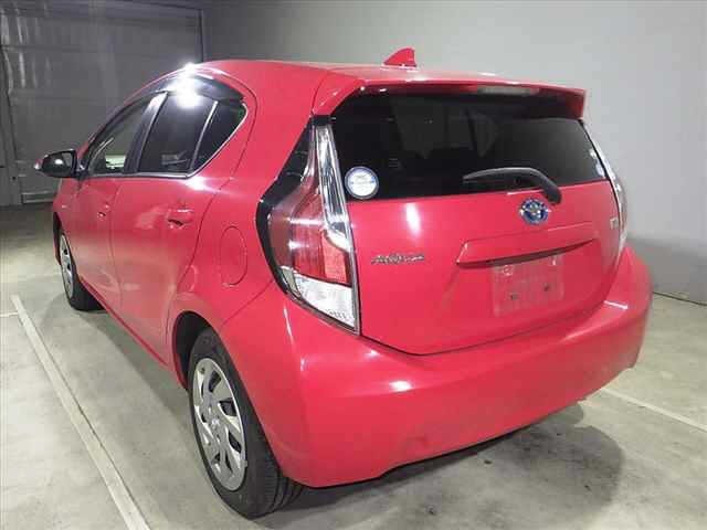 Toyota AQUA 2015 8274346-4