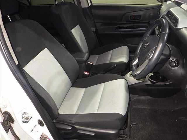 Toyota AQUA 2013 8274353-9