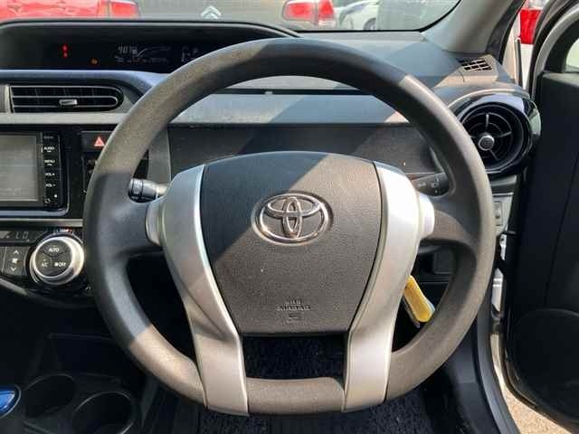 Toyota AQUA 2015 8274359-3