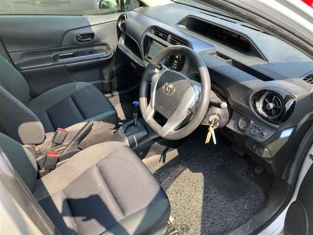 Toyota AQUA 2015 8274359-7