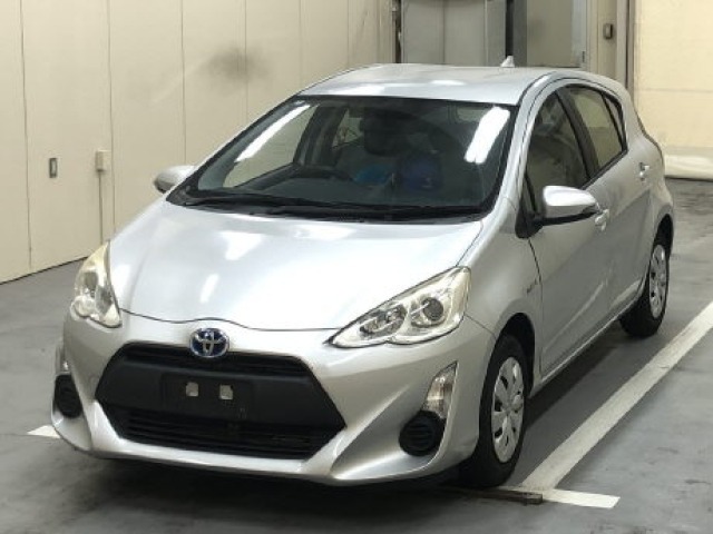 Toyota AQUA 2016 8274368-2