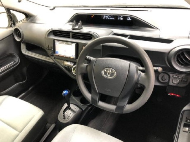Toyota AQUA 2019 8274372-5