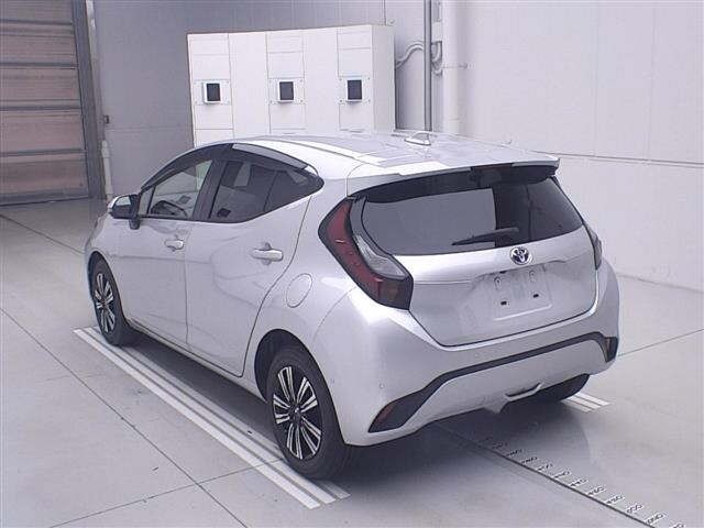 Toyota AQUA 2021 8274478-1