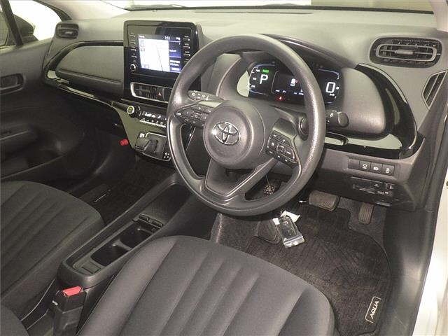 Toyota AQUA 2021 8274478-3