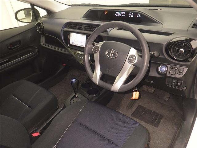 Toyota AQUA 2016 8274482-3
