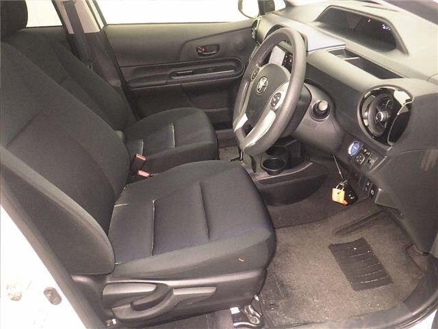 Toyota AQUA 2016 8274482-5