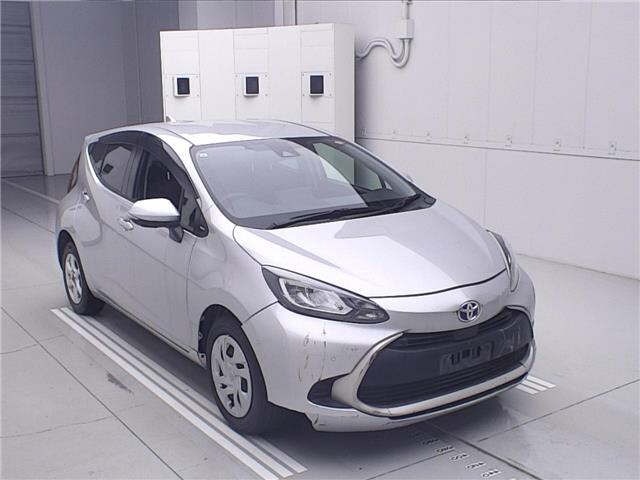 Toyota AQUA 2021 8274492-0