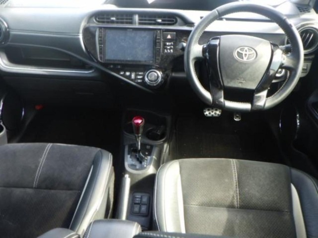 Toyota AQUA 2014 8274509-3