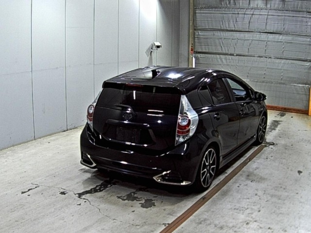 Toyota AQUA 2014 8274509-5