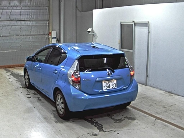 Toyota AQUA 2012 8274519-1