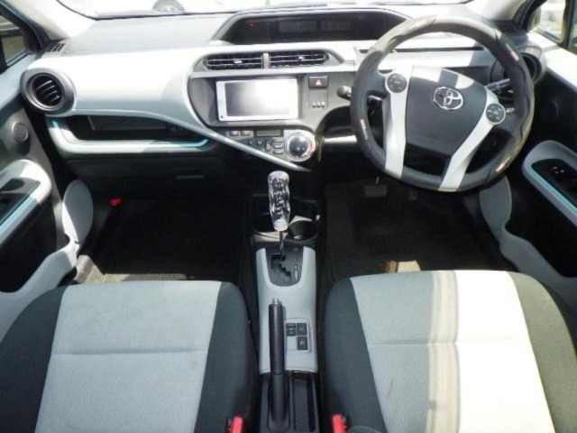 Toyota AQUA 2012 8274519-3