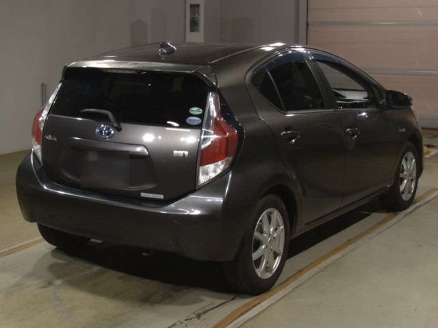 Toyota AQUA 2016 8274524-1