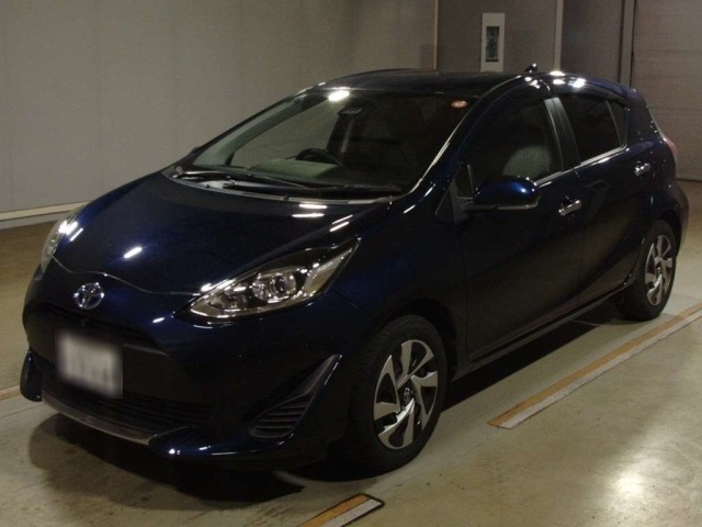 Toyota AQUA 2021 8274525-0