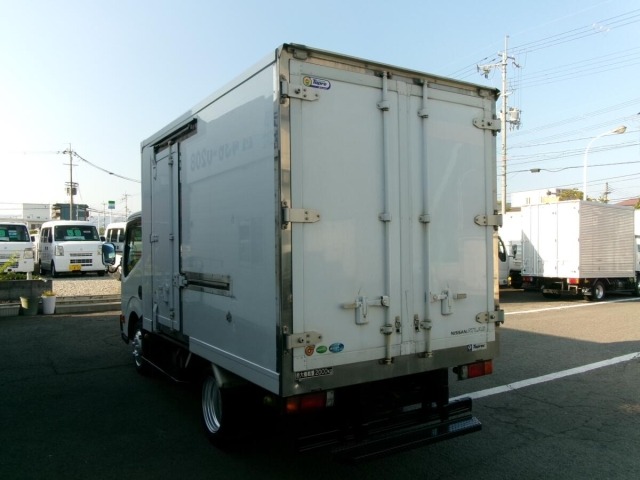Nissan ATLAS 2017 8293664-3