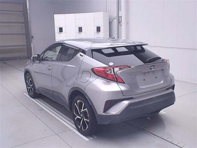 Toyota C-HR 2017 8286319-1
