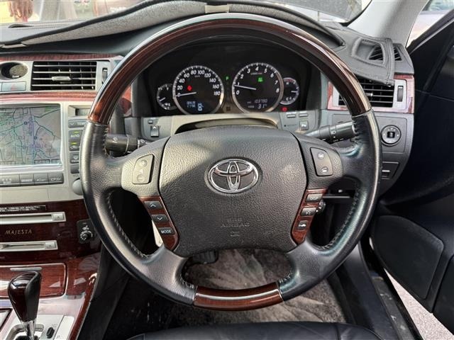 Toyota CROWN MAJESTA 2007 8294054-1