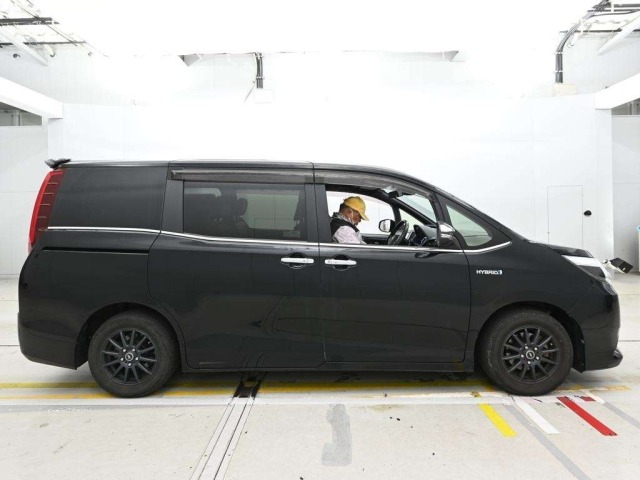 Toyota ESQUIRE 2016 8292588-3