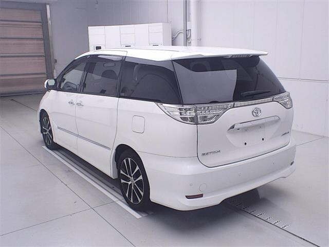 Toyota ESTIMA 2013 8292667-1