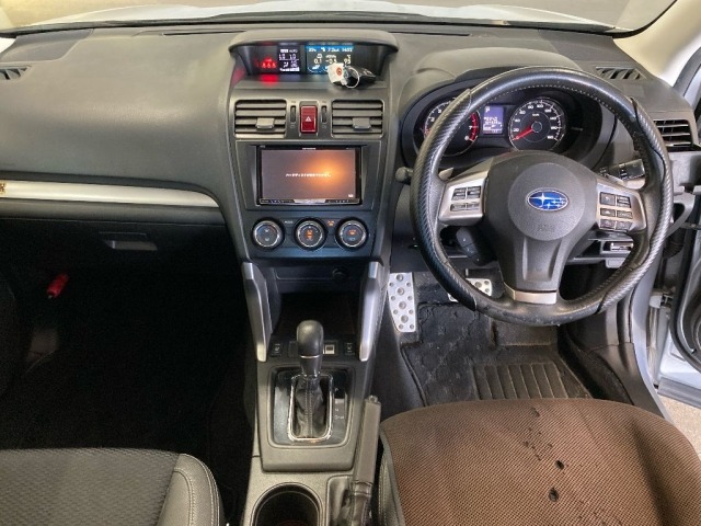 Subaru FORESTER 2013 8289207-3