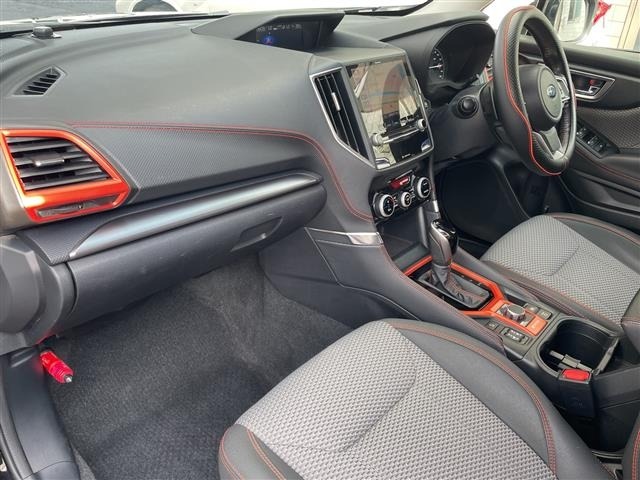 Subaru FORESTER 2018 8289987-17