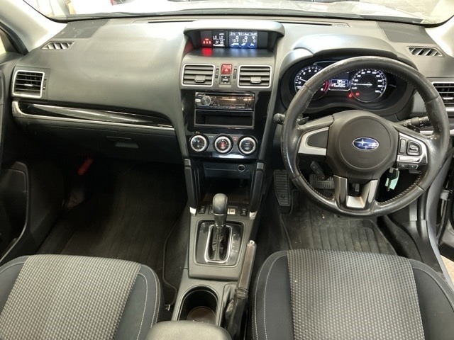 Subaru FORESTER 2016 8290117-5