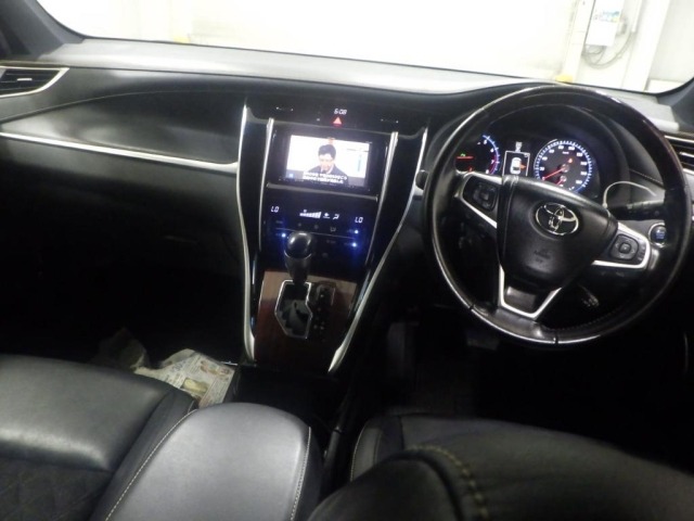Toyota HARRIER 2015 8292072-3