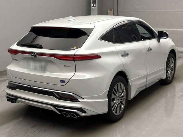 Toyota HARRIER 2026 8292081-1