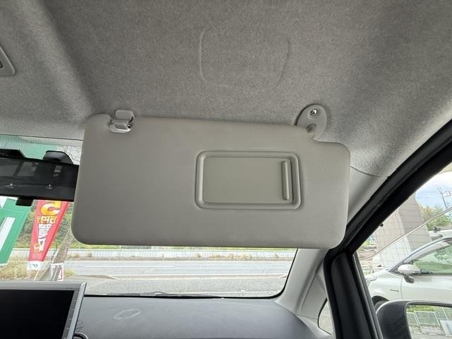 Toyota ISIS 2005 8291853-4