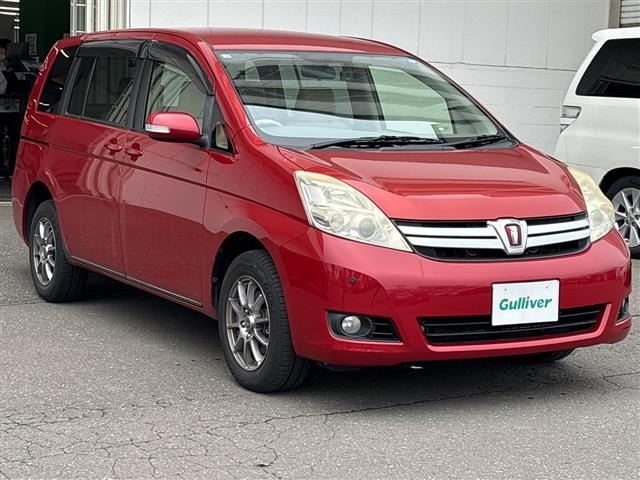 Toyota ISIS 2013 8291854-0