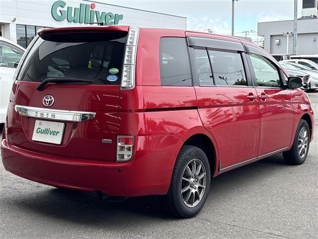 Toyota ISIS 2013 8291854-17
