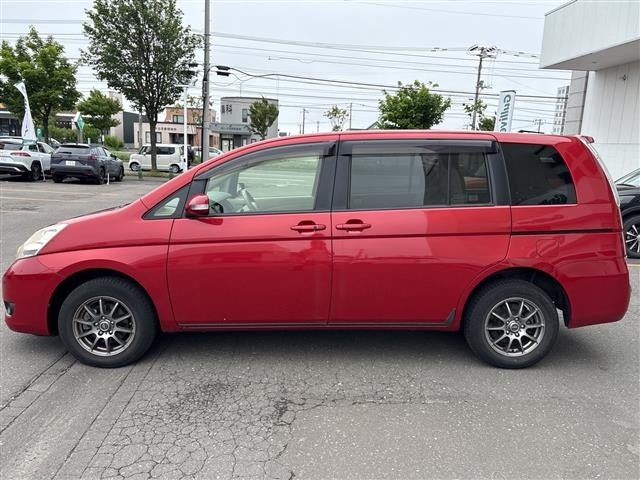 Toyota ISIS 2013 8291854-21