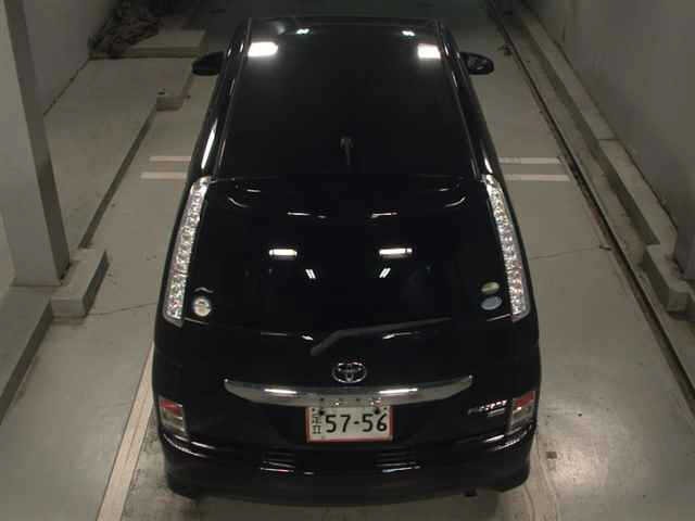 Toyota ISIS 2016 8291881-7