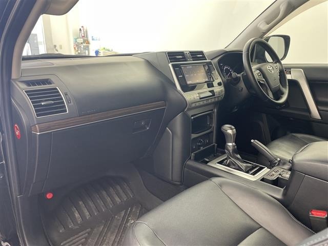 Toyota LAND CRUISER PRADO 2019 8292313-8