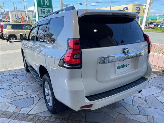 Toyota LAND CRUISER PRADO 2023 8292314-13