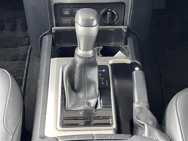 Toyota LAND CRUISER PRADO 2019 8292315-2