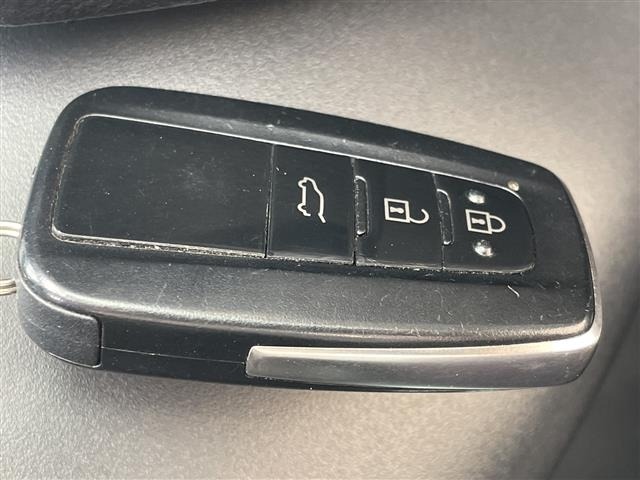Toyota LAND CRUISER PRADO 2023 8292331-17