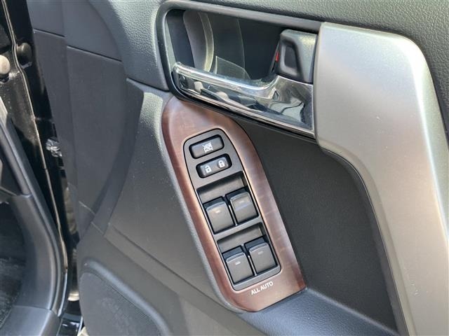Toyota LAND CRUISER PRADO 2015 8292332-3
