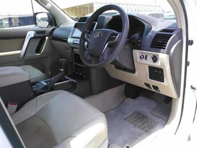 Toyota LAND CRUISER PRADO 2023 8292376-3