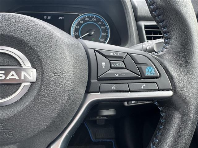 Nissan LEAF 2022 8286095-22