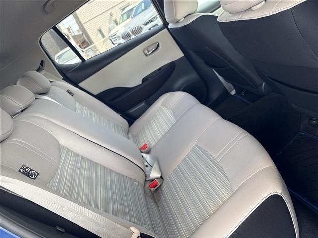 Nissan LEAF 2018 8286131-3