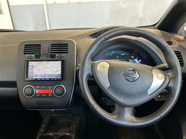 Nissan LEAF 2013 8286136-5