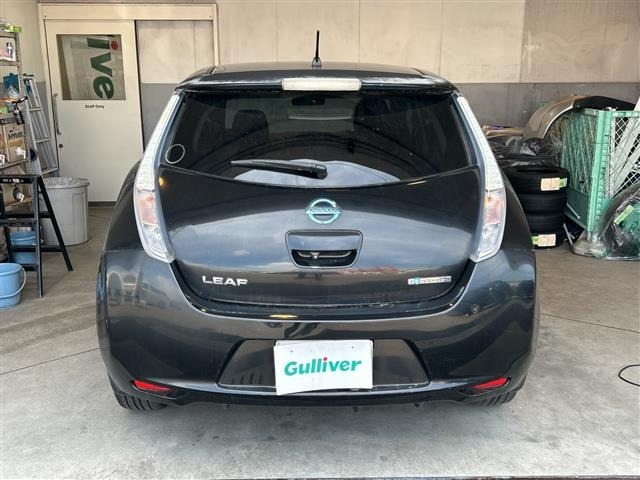 Nissan LEAF 2013 8286136-6