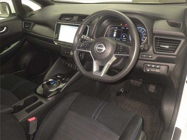 Nissan LEAF 2022 8286182-3