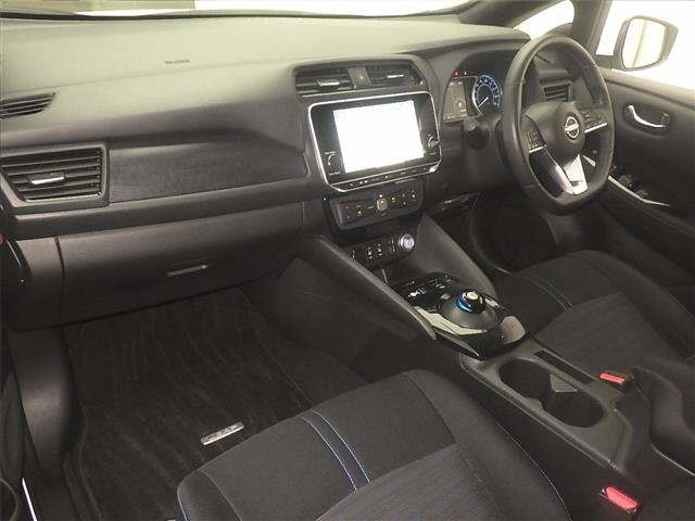 Nissan LEAF 2022 8286182-4
