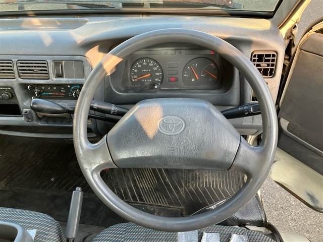 Toyota LITEACE TRUCK 1997 8288191-3