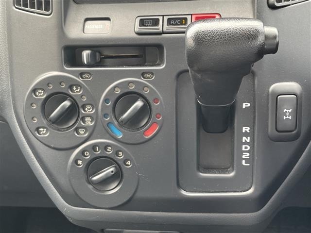 Toyota LITEACE VAN 2017 8290515-17