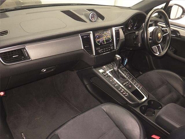 Porsche MACAN 2017 8288562-4